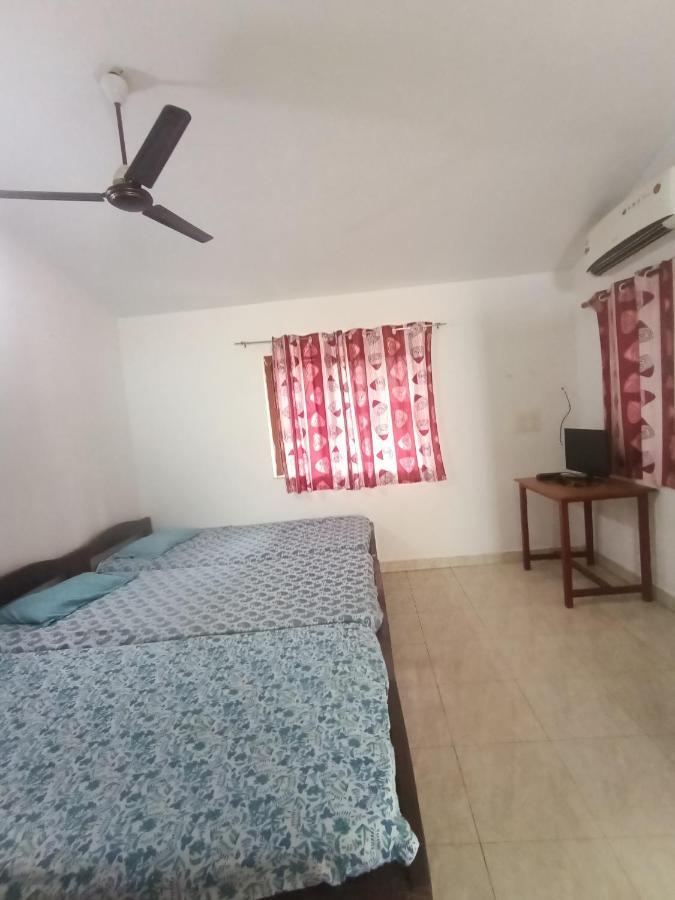 Sera'S Guest House Baga Exterior photo